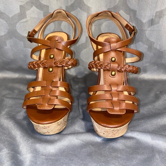 Delicious Shoes - 💕SOLD💕 Brown wedges